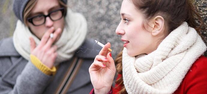 smoking-ladies
